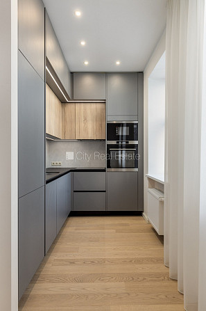 Фасадный дом, реновированный дом, благоустроенный озеленённый двор, закрытый Рига - изображение 8