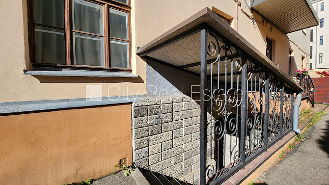 Slēgts pagalms, ieeja no pagalma, viena istaba izolēta, centrālā apkure, pilnā apdare, Rīga - foto 8