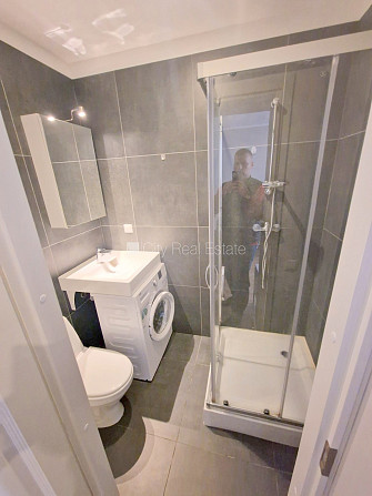 Pagalma ēka, renovēta māja, slēgts pagalms, ieeja no ielas un pagalma, kāpņu telpa pēc Rīga - foto 19