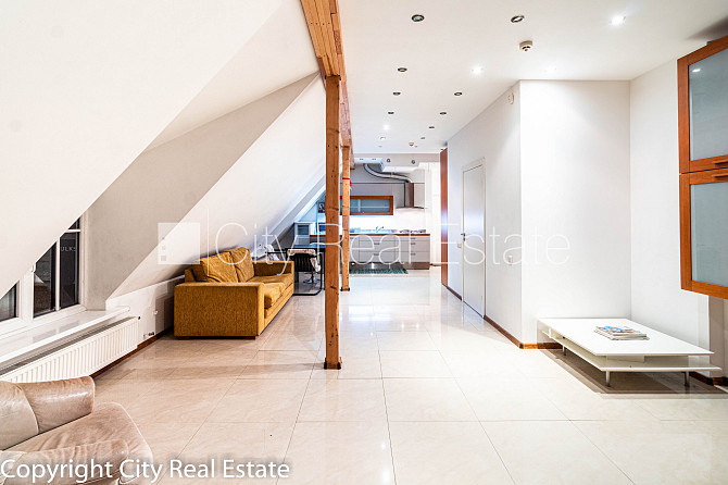 Фасадный дом, мансарда, двухэтажный, студио, кухня объединена с комнатой, газовое Рига - изображение 3