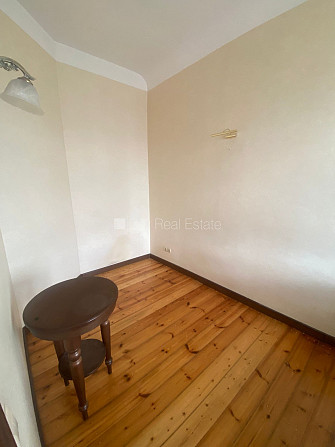 Дом во дворе, вход со двора, окна выходят во двор, количество спален 2 шт., Рига - изображение 12