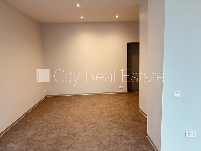 Fasādes māja, slēgts pagalms, apkure-gaisa siltumsūknis, boilers karstajam ūdenim, gaisa Rīga - foto 12