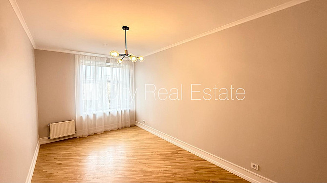 Fasādes māja, renovēta māja, ieeja no ielas, luksuss apartamenti , ir lifts, kāpņu telpa pēc Rīga - foto 15