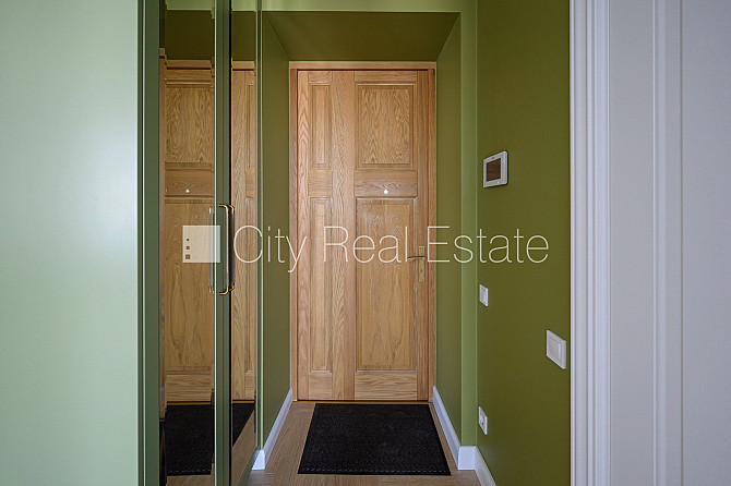 Renovēta māja, ir lifts, kāpņu telpa pēc kapitālā remonta, logi vērsti uz ielas pusi, Rīga - foto 7