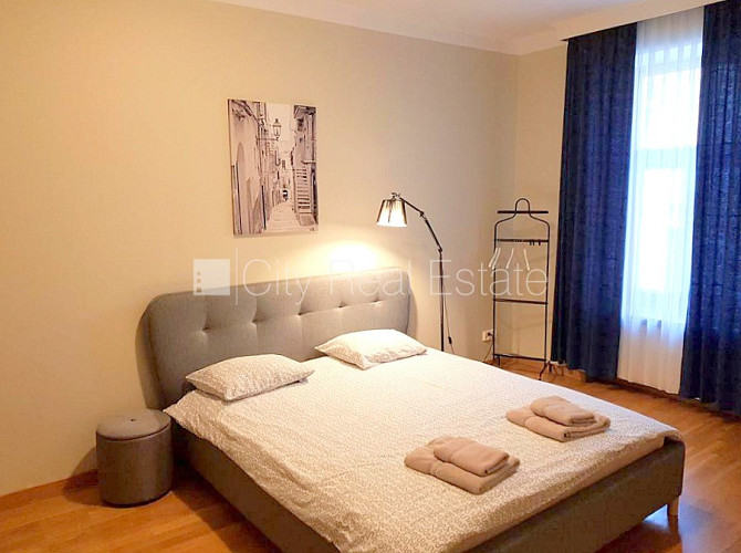 Zeme īpašumā, fasādes māja, renovēta māja, bruģēts piebraucamais ceļš, slēgts pagalms, Rīga - foto 13