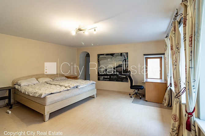 Фасадный дом, реновированный дом, вход с улицы, лестничная клетка после Рига - изображение 18