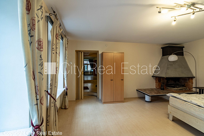 Фасадный дом, реновированный дом, вход с улицы, лестничная клетка после Рига - изображение 20