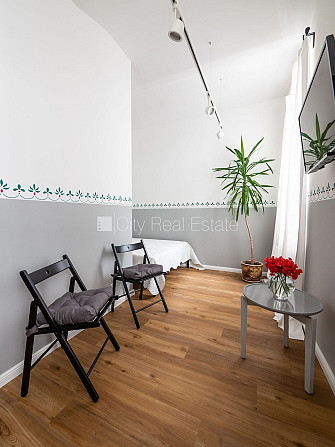 Renovēta māja, studio tipa, virtuve apvienota ar istabu, centrālā apkure, pilnā apdare, Rīga - foto 6