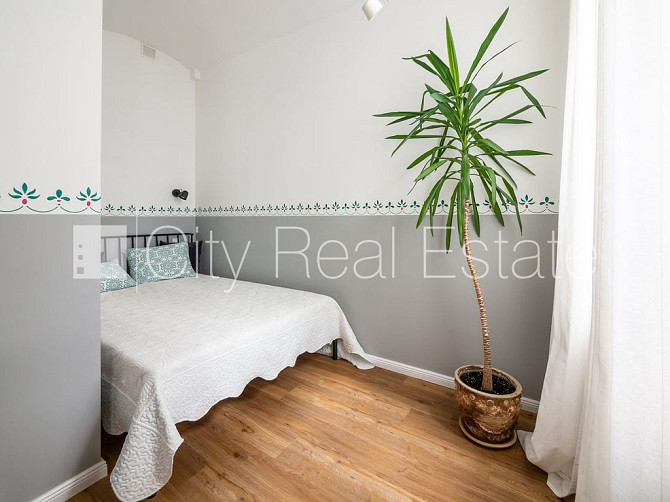 Renovēta māja, studio tipa, virtuve apvienota ar istabu, centrālā apkure, pilnā apdare, Rīga - foto 4