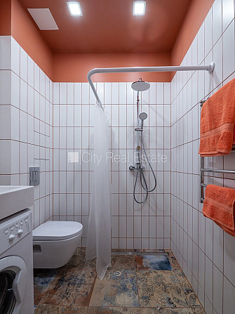 Renovēta māja, studio tipa, virtuve apvienota ar istabu, centrālā apkure, pilnā apdare, Rīga - foto 7