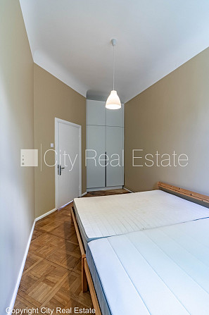 Fasādes māja, labiekārtots apzaļumots pagalms, kāpņu telpa pēc kapitālā remonta, istabas Rīga - foto 20