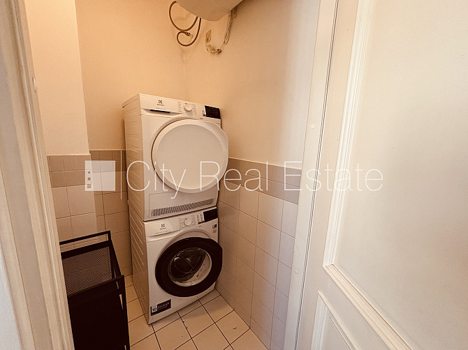 Renovēta māja, vieta automašīnai, objektu apsargā fiziskā apsardze, luksuss apartamenti , ir Rīga - foto 14