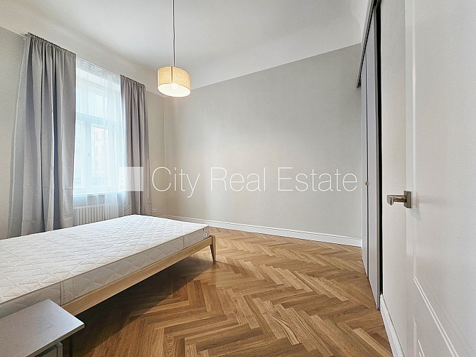 Fasādes māja, renovēta māja, slēgts pagalms, ieeja no ielas un pagalma, ir lifts, kāpņu Rīga - foto 7