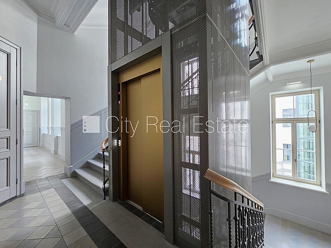 Fasādes māja, renovēta māja, slēgts pagalms, ieeja no ielas un pagalma, ir lifts, kāpņu Rīga - foto 8