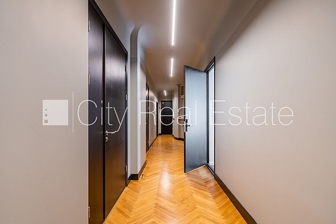 Renovēta māja, studio tipa, virtuve apvienota ar istabu, centrālā apkure, pilnā apdare, Rīga - foto 12
