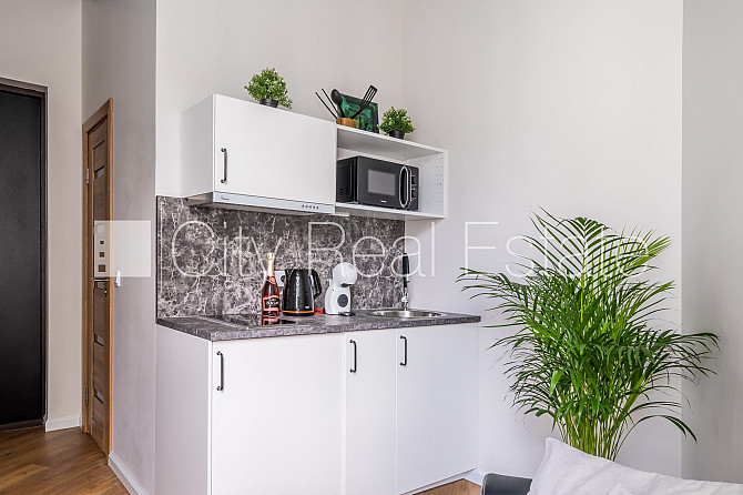 Renovēta māja, studio tipa, virtuve apvienota ar istabu, centrālā apkure, pilnā apdare, Rīga - foto 5