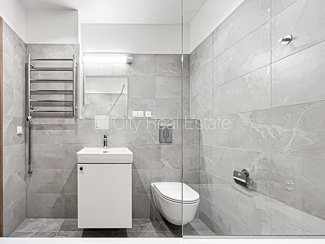 Jaunceltne, labiekārtots apzaļumots pagalms, garāža vienai automašīnai, ir lifts, balkons, Rīga - foto 11