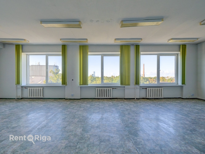 Birojs ar panorāmas skatu uz Dailes teātra skvēru.  Birojs sastāv no vienas lielas telpas 64 kvm pla Рига - изображение 7