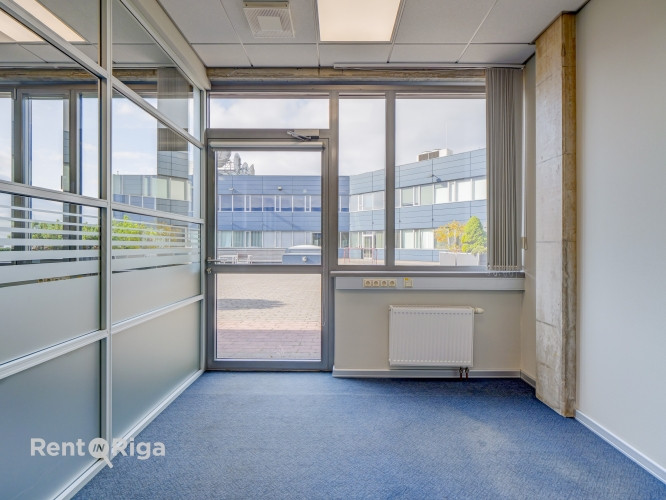 Biroja telpas ar bonusu - tiešo izeju uz terasi!  Jauns birojs mūsdienīgā biroju ēkā. Telpas Rīga - foto 15