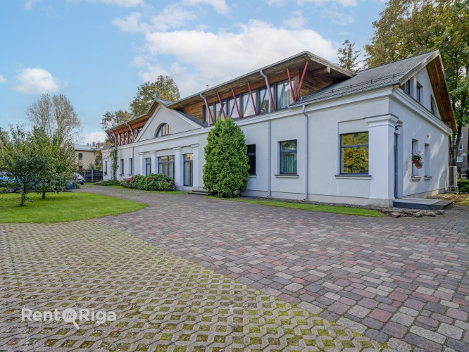 Izīrē biroja telpas privātā un koptā īpašumā.  Piedāvājam nomai biroju klusā un zaļā apkaimē, kur ap Рига - изображение 12