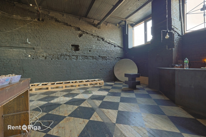 Telpas klubam vai birojam ar 70 kvm terasi.  Iepriekš telpās atradās klubs Soda, pirms tam Rīga - foto 5