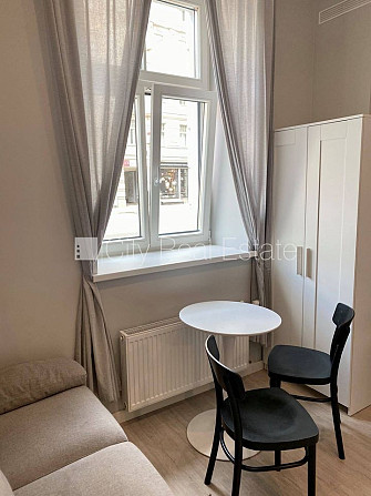 Fasādes māja, renovēta māja, ķieģeļu mūra sienas, kāpņu telpa pēc kosmētiskā remonta, Rīga - foto 17