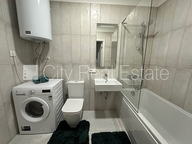 Реновированный дом, лифт, балкон, изолированные комнаты 3 шт., кухня, камин, Рига - изображение 16