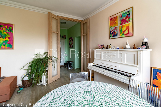 Renovēta māja, ir lifts, balkons, istabas izolētas 3 gab., virtuve, kamīns, centrālā apkure, Rīga - foto 3
