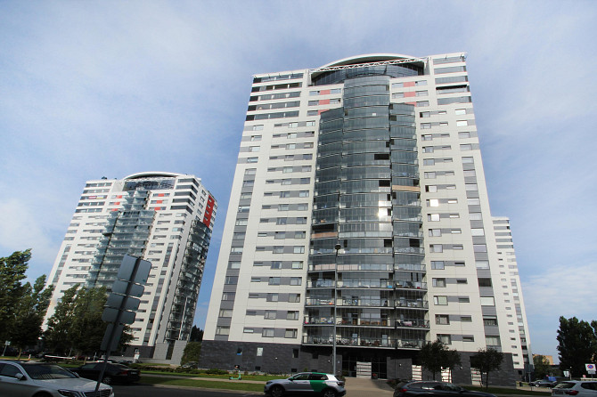 Pārdod īpašnieks 2 istabu dzīvokli kompleksā Skanstes Virsotnes, Jāņa Daliņa ielā 8.
Cena 177 000... Rīga - foto 1
