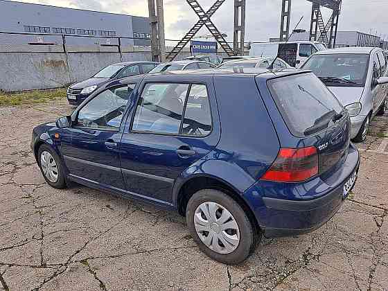 Volkswagen Golf Comfortline 1.6 77kW Tallina