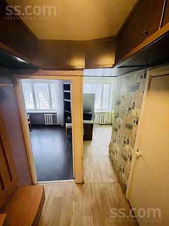 An apartment across from the Stone Bridge (Agenskalns) is for sale. For sale with all furniture... Rīga