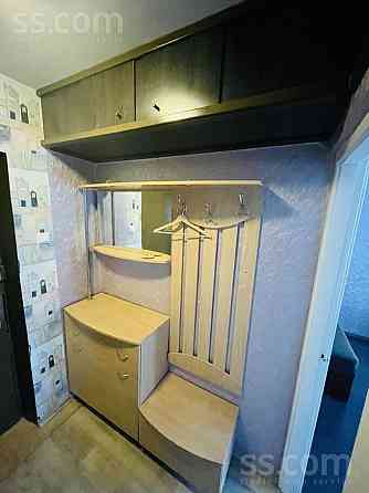An apartment across from the Stone Bridge (Agenskalns) is for sale. For sale with all furniture... Rīga