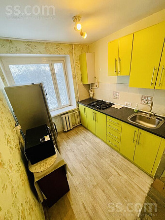 An apartment across from the Stone Bridge (Agenskalns) is for sale. For sale with all furniture... Rīga - foto 2