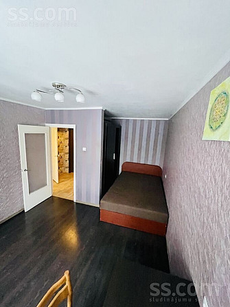 An apartment across from the Stone Bridge (Agenskalns) is for sale. For sale with all furniture... Rīga - foto 1