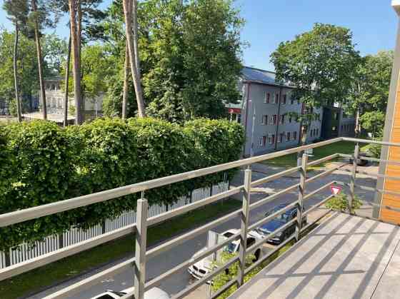 Izīrē plašu 3 istabu dzīvokli Jūrmalā!  Dzīvoklis atrodas jaunajā projektā "Elegia" tikai 8min gājie Jūrmala