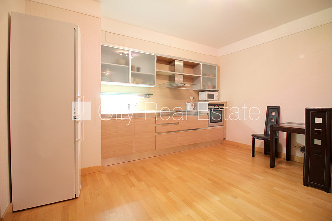 Privātmāja, jaunceltne, labiekārtots apzaļumots pagalms 2544 m2, garāža divām Jūrmala - foto 6