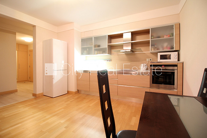 Privātmāja, jaunceltne, labiekārtots apzaļumots pagalms 2544 m2, garāža divām Jūrmala - foto 5