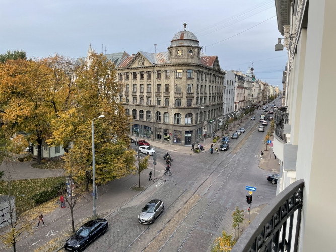 Izīrē 2 istabu dzīvokli Bibliotēkas namā! Gaišs un mājīgs dzīvoklis renovētajā, Rīga - foto 7