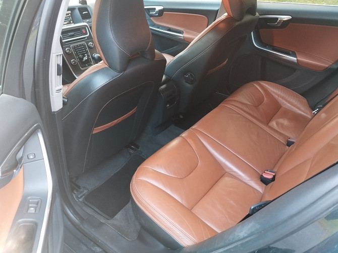 Volvo V60, 2.0 D4, 2012 (Decembris) – 6 ātrumu mehānika, ekonomisks un kopts Adas salons, ... Rīga - foto 5