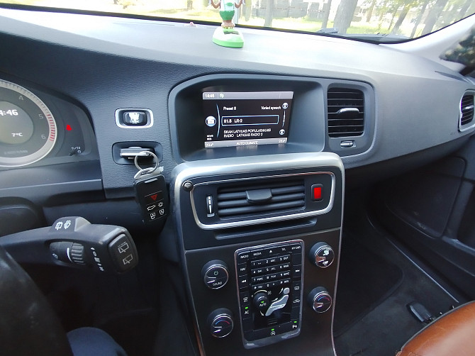 Volvo V60, 2.0 D4, 2012 (Decembris) – 6 ātrumu mehānika, ekonomisks un kopts Adas salons, ... Rīga - foto 8