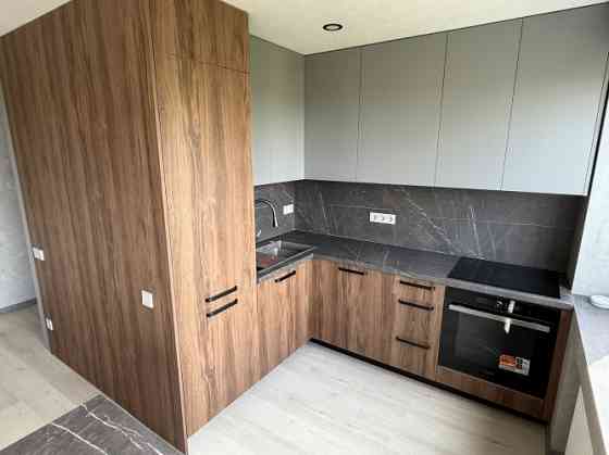 Продаётся полностью отремонтированная квартира с балконом!  Квартира готова Rīga