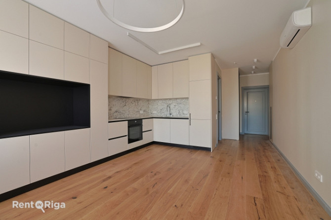 Funkcionāli pārdomāts un moderns dzīvoklis Rīgas vēsturiskajā centrā.  Piedāvājumā ir Rīga - foto 7