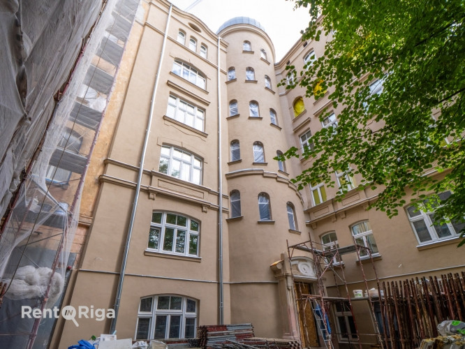 Продаётся элегантная квартира в полностью отреставрированном историческом Рига - изображение 4