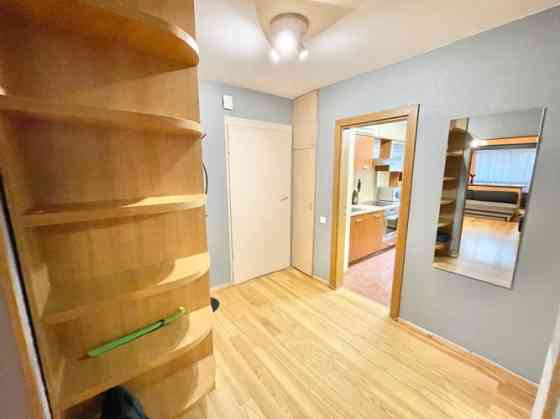 Продаётся просторная и полностью оборудованная квартира с долей в праве Рига