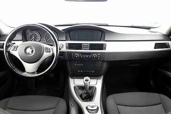 BMW 320 Touring 2.0 110kW Tallina
