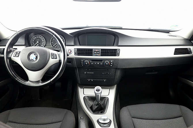 BMW 320 Touring 2.0 110kW Tallina - foto 5