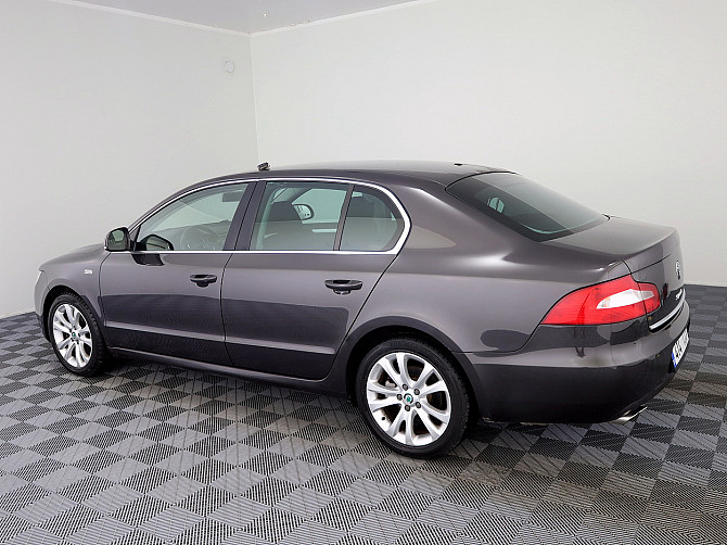 Skoda Superb Family ATM 1.8 118kW Tallina - foto 4