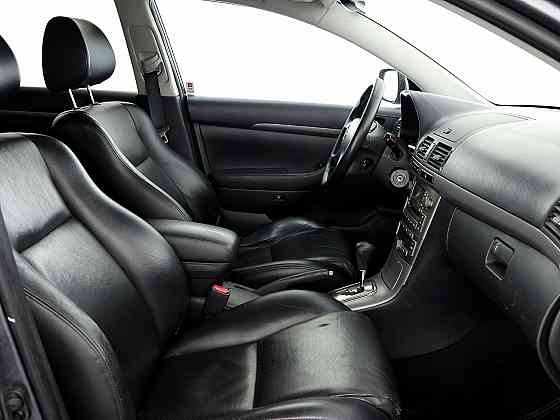 Toyota Avensis Luxury Facelift ATM 2.0 108kW Tallina