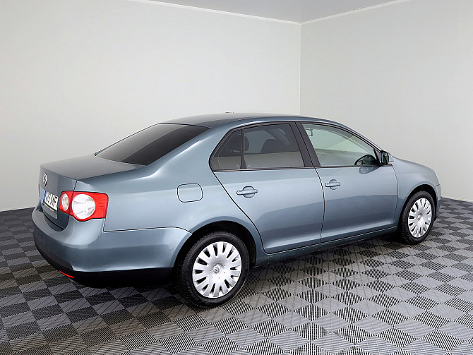 Volkswagen Jetta Comfortline 1.6 75kW Tallina - foto 3