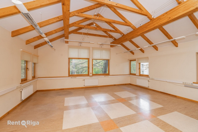 Daudzfunkcionāla biroju ēka labā stāvoklī un ērtā atrašanās vietā.  Īpašums piedāvā Rīga - foto 11